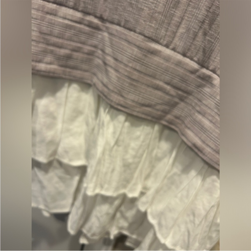 Doe & Rae 3/4 Sleeve Ruffle Top Small NWT - Picture 3 of 9
